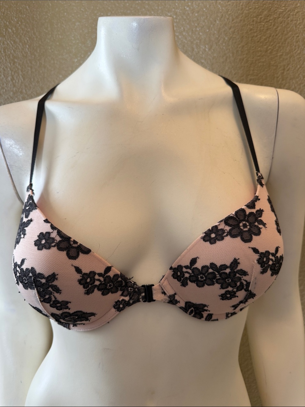 Victoria’s Secret Pink Women's Nude Lace Overlay Front-Closure Bra